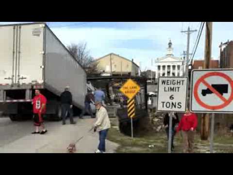 Woman Drives 30 Ton Tractor Trailer Across Bridge With A 6 Ton Capacity