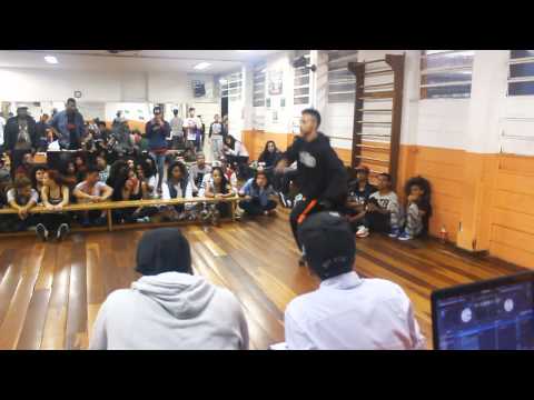 CDU MAIO / Batalha de HIP HOP - Alex vs Fênix.