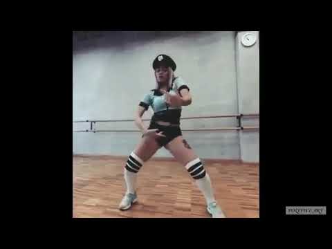 КРАСАВИЦА ТАНЦУЕТ АНАСТАСИЯ МАЛЫШЕВА TWERK
