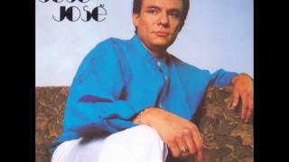 6. El Es Tu Hombre - José José