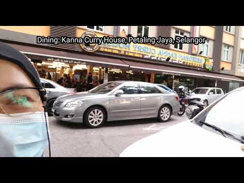 Jantar: Folha de bananeira, comida de estilo indiano na Kanna Curry House, Petaling Jaya