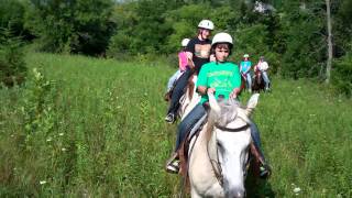 preview picture of video 'Horseback trail riding in Galena Illinois'
