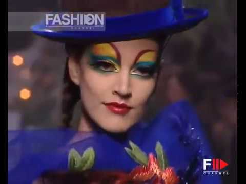 CHRISTIAN DIOR Autumn Winter 2005 2006 Paris Haute Couture - Fashion Channel