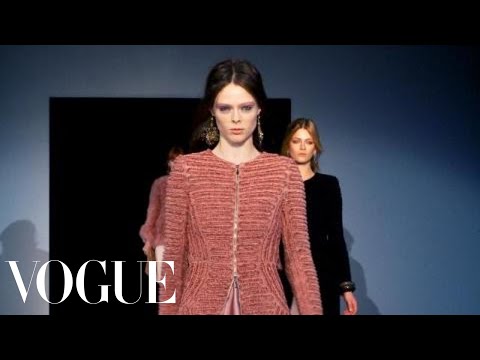 Fashion Show - Giorgio Armani: Fall 2011 Ready-to-Wear