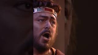 Pavarotti performing &quot;Celeste Aida&quot; from Verdi&#39;s &quot;Aida&quot;. 🖤