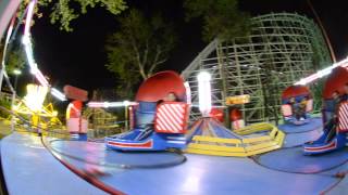 preview picture of video 'Tilt a Whirl Ride at Lakeside Amusement Park'