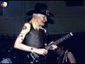 Johnny Winter plays a breathtaking 'Rock Me Baby'