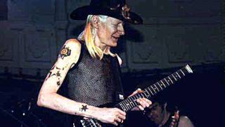 Johnny Winter plays a breathtaking &#39;Rock Me Baby&#39;