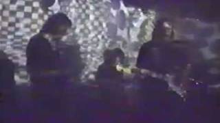 Grumpy Egg meet Sundial at the Mean Fiddler North Londons underground scene