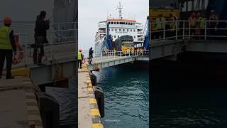 Download lagu Niat Hati Ingin Keluar Kapal, Malah Terjun ke Laut! #shorts #truck mp3