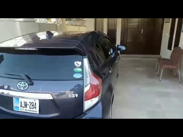 Toyota Aqua S 2015 Video