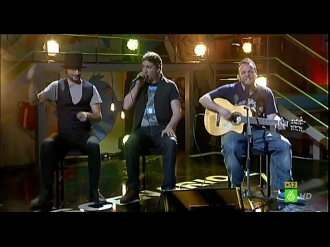 En el aire - El niño de la hipoteca actúa en En el aire con Grison y Tuli