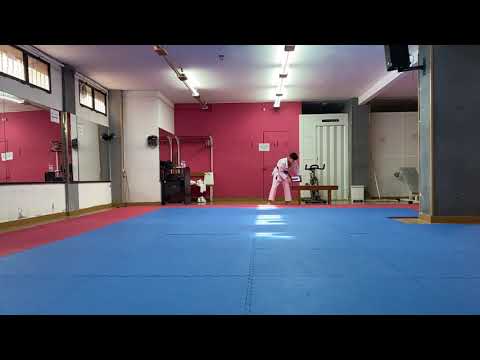 IZAN LÓPEZ TOMAS. KATA KOSOKUN DAI, KYODAI GALÁN.