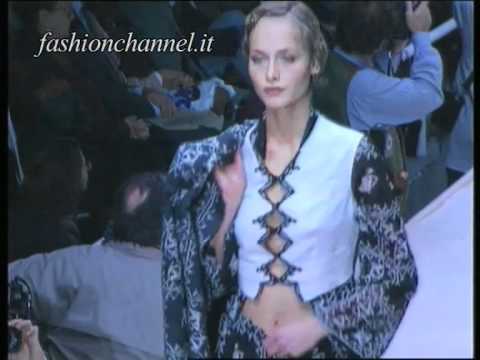 "Alma" Spring Summer 1994 Milan 2 of 4 pret a porter woman by FashionChannel