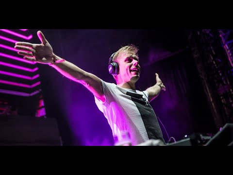 Armin Van Buuren - Live at Cream 15th birthday in Liverpool  Essential mix  - Sat 10/20/ 2007