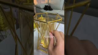 Vas bunga kaca rangka emas, elegan untuk meja ruang tamu dan dekorasi. #VasBunga #VasKaca