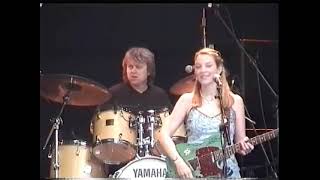 YOUNG!   SUSAN TEDESCHI  2001    Cute hip