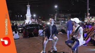 Download lagu Sewu Kuto ( Live Tugu Jogja ) Izzamedia Cover By Ziee feat. Tofan mp3