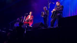 2016 Chris Isaak, &quot;On the Bayou / Pretty Girls Don&#39;t Cry&quot;