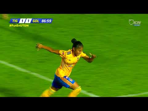 Goooooooool de Tigres Femenil, obra de Belén Cruz y con ello se le da la vuelta al marcador.