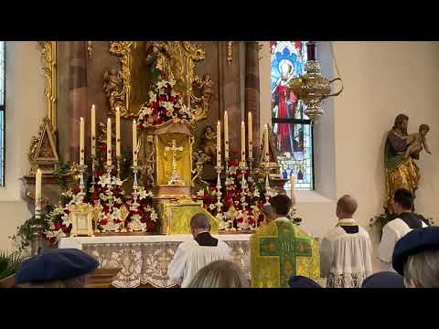 Christus Vincit (Traditional Latin Mass)