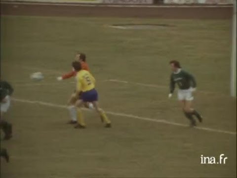 FOOTBALL : GUEUGNON SAINT ETIENNE A ROANNE