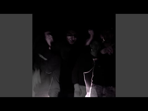 Ona płacze ale się śmieje (feat. Vatomek)