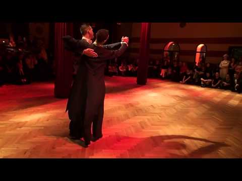 Csaba und Balász tanzen Quickstep ... Showtanzeinlage auf dem "Queer Dance Festival" Berlin 2014