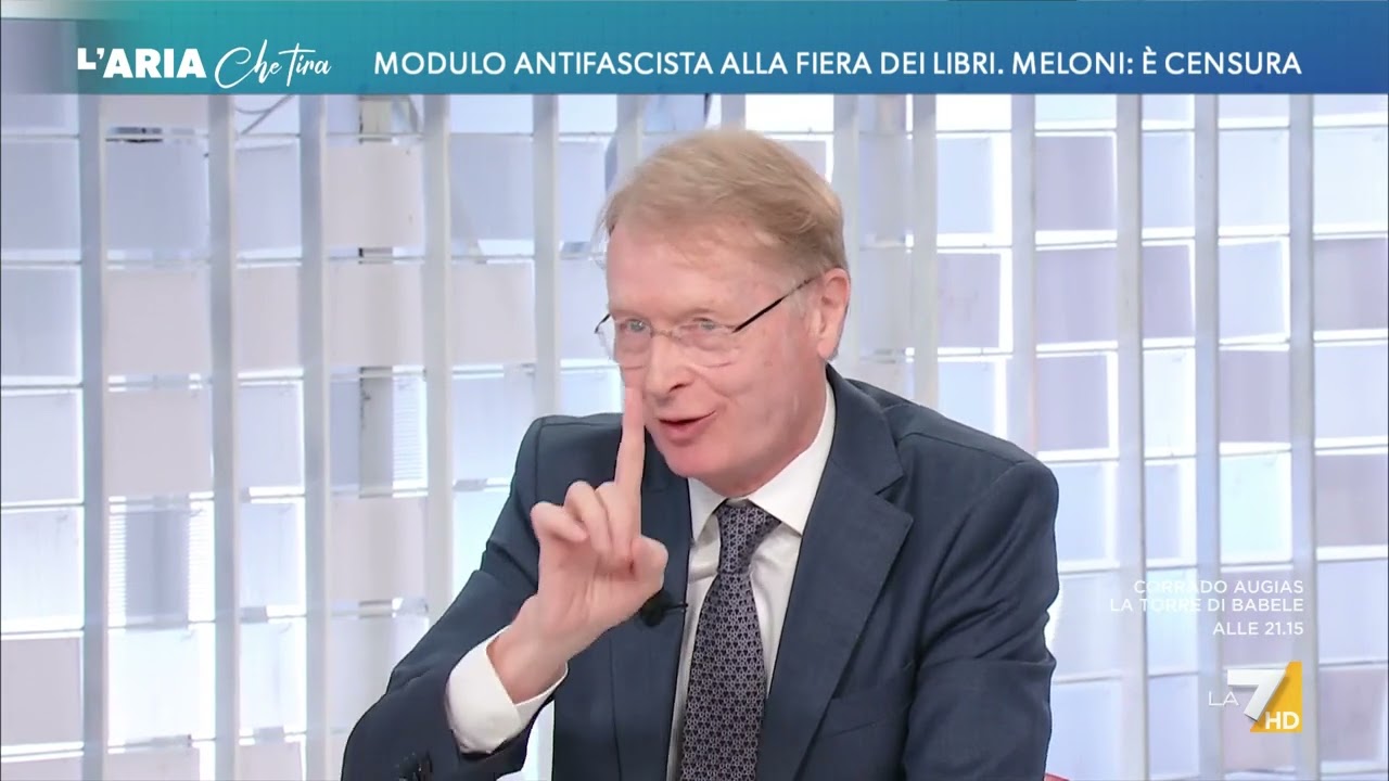 Arturo Scotto contro Lucio Malan: "Lei è antifascista?", "Ancora? Quante volte devo fare la ...