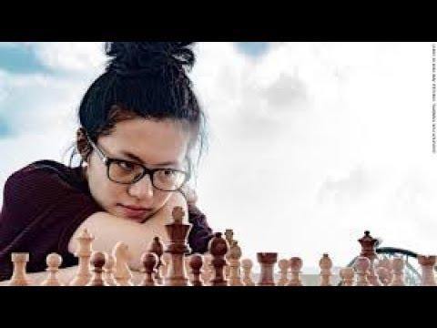 Hou Yifan smashes Ernesto Inarkiev with the black pieces (Giuoco piano)