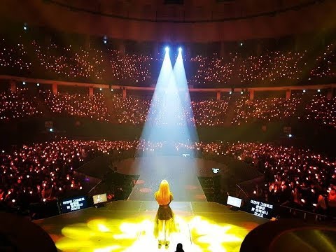 소녀시대 Taeyeon - Timelapse her voice's too nice.