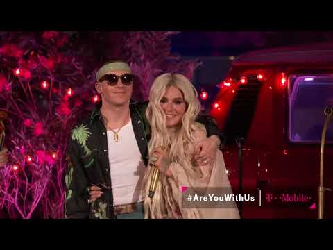 Macklemore & Kesha: “Good Old Days” (Live At BMA’s 2018)