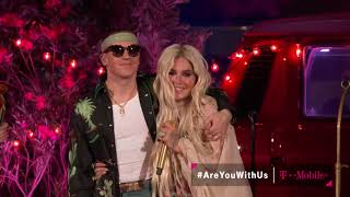 Macklemore &amp; Kesha: “Good Old Days” (Live At BMA’s 2018)