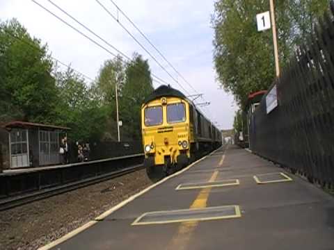 Freightliner Convoy 3x 66s (25-4-09)