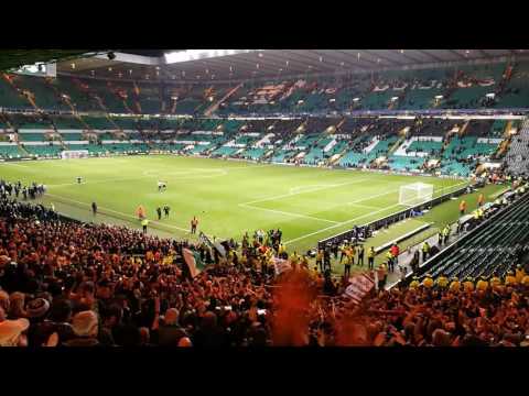 Gladbacher im Celtic Park nach dem Spiel