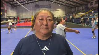 Jovencitas se preparan para los juegos interdepartamentales