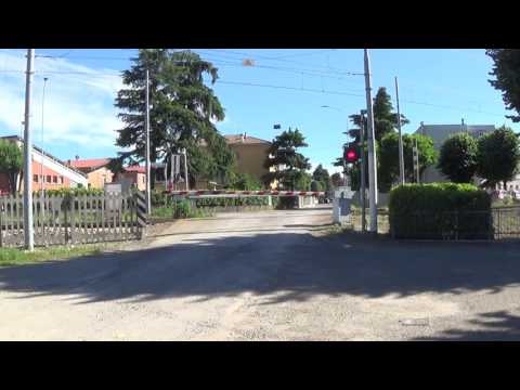 Passaggio a livello di via Fratelli Bandiera - Bologna / Level Crossing / prijelaz na razini