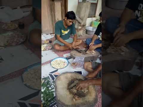 proses pembuatan base genep📍base rajang khas bali