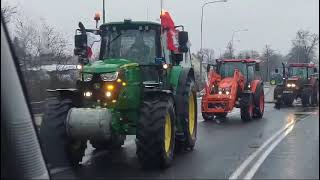 Wideo: Konwój traktorów wyjeżdża ze Wschowy w stronę Leszna