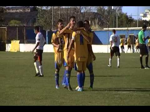 2015 10 Dock Sud 1 - Berazategui 0 - Gol de Miranda Moreira convierte el 1 a 0 final
