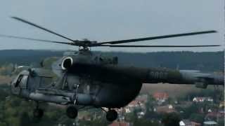 preview picture of video 'Bojkovice - přistání vrtulníku MI-171š'
