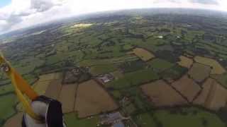 preview picture of video 'Recurrency jump after 13 year layoff @ Skydive Headcorn'