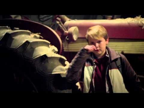 Earth to Echo (Clip 'Our Phones Went Crazy')