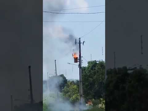 TRANSFORMADOR EXPLODE E ASSUSTA MORADORES EM FEIRA NOVA DO MARANHÃO.