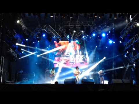 Boogarins - Infinu (Live on RecBeat 2014)