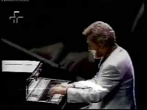 César Camargo Mariano e Nelson Ayres - April Child ( Moacir Santos )