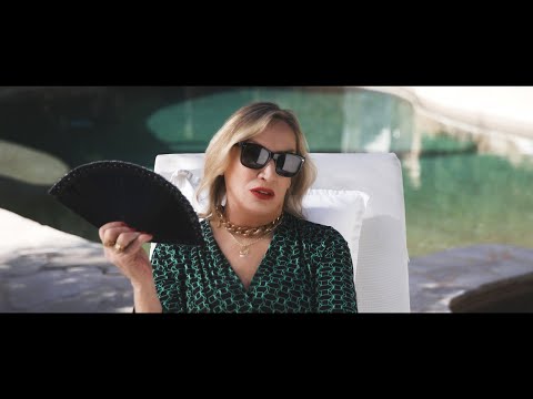 Patsy’s Hot Tips - 7 Glamorous Tricks To Remember | Charlotte Tilbury