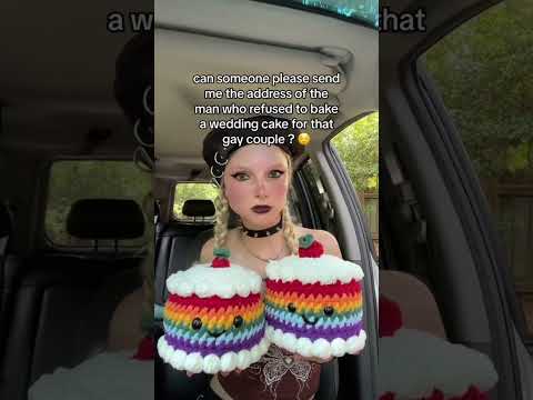 several years ago, a conservative religious baker refused to sell a gay couple a wedding cake 😬 the