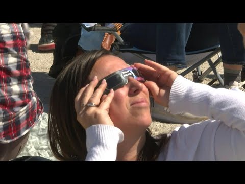 Montrealers prepare to watch total solar eclipse | AFP