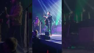 Brothers Osborne - Weed, Whiskey &amp; Willie